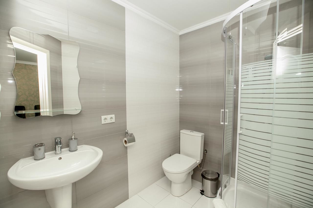 Отель Mon Ami Hotel Ивано-Франковск
