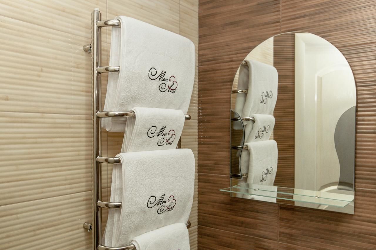 Отель Mon Ami Hotel Ивано-Франковск