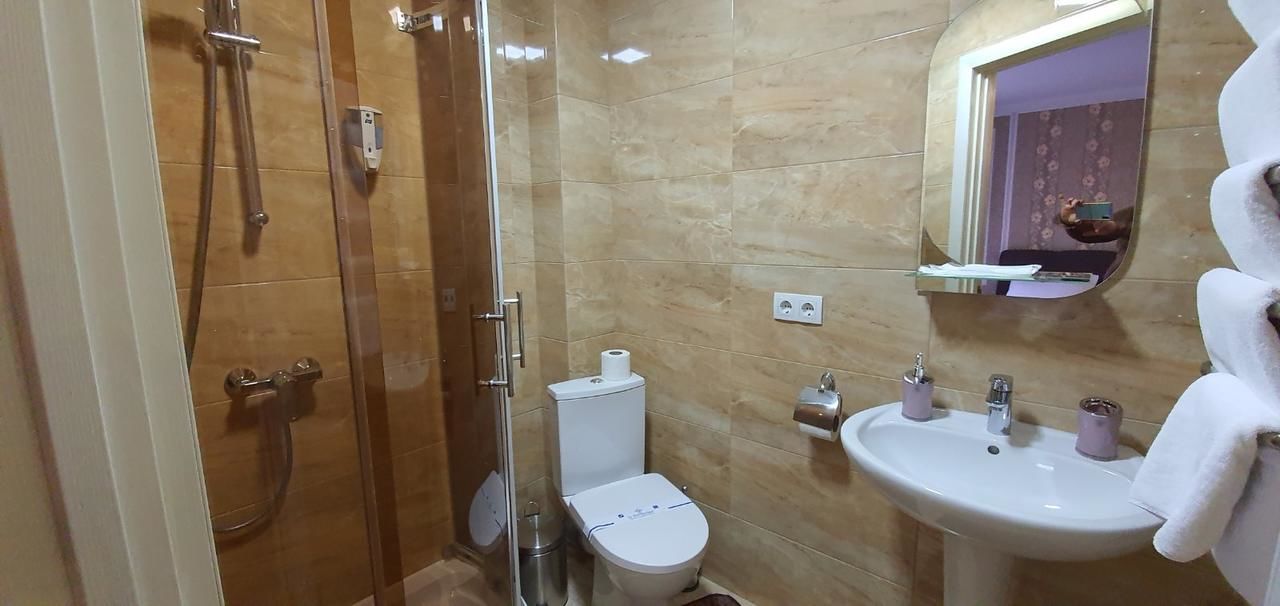 Отель Mon Ami Hotel Ивано-Франковск