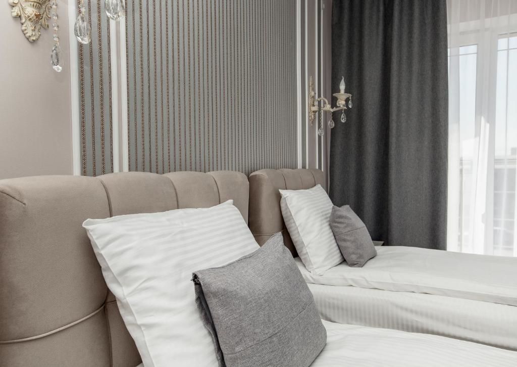 Отель Mon Ami Hotel Ивано-Франковск