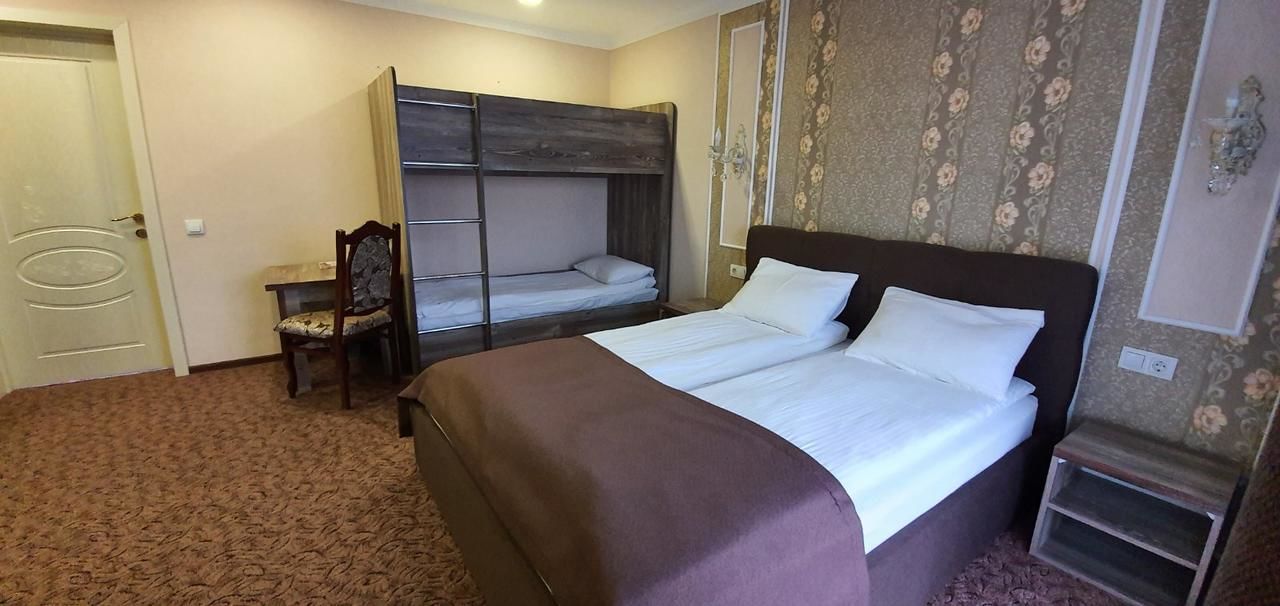 Отель Mon Ami Hotel Ивано-Франковск