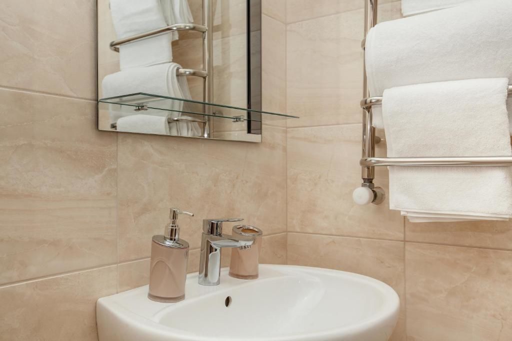 Отель Mon Ami Hotel Ивано-Франковск